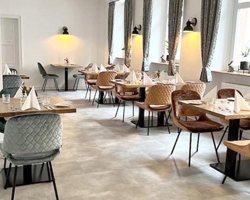 Hotel Rhodter Adler Rhodt unter Rietburg Exteriör bild